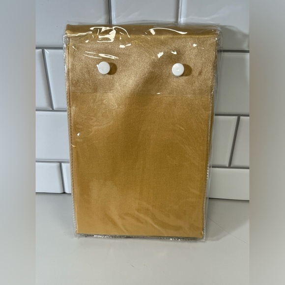 Gold Satin Pillowcase Set - Picture 2 of 2